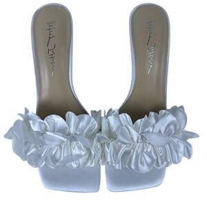 Betsey Johnson‎ Slip On Sandals Kimi Womens 7.5 Ivory Ruffle Kitten Heel